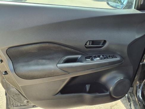 Used 2021 Nissan Kicks S FWD image 12