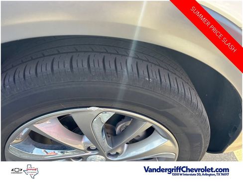 Certified 2023 Buick Encore GX Essence w/ Experience Buick Package FWD image 5