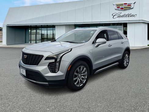 Used 2019 Cadillac XT4 Premium Luxury w/ Driver Awareness Package FWD image 3