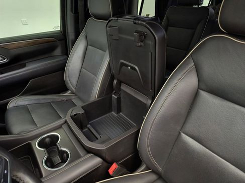 Used 2021 Chevrolet Tahoe Premier AWD/4WD image 29