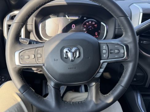 Used 2025 RAM 3500 Laramie AWD/4WD image 19