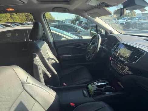 Used 2019 Honda Pilot Elite image 4
