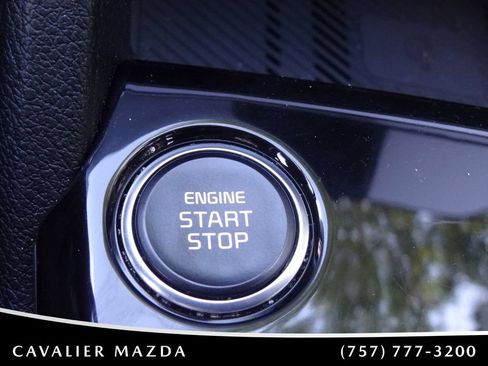 Used 2025 Kia Sportage EX AWD/4WD image 40