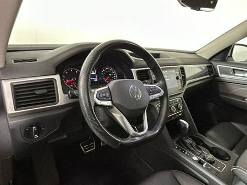 Used 2021 Volkswagen Atlas SE w/ Panoramic Sunroof Package AWD/4WD image 13