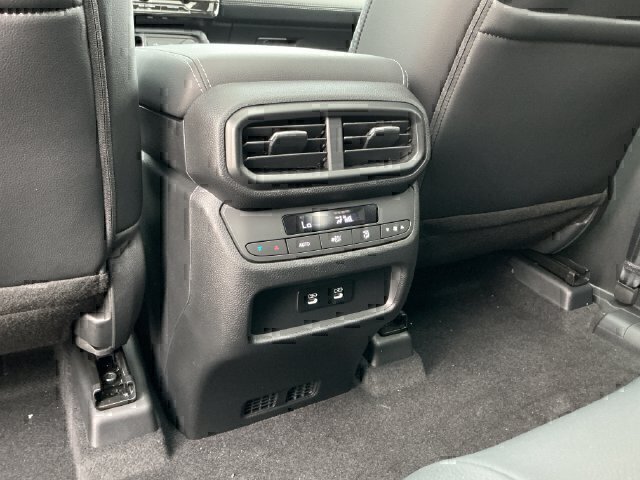 New 2026 Honda Pilot Touring image 12