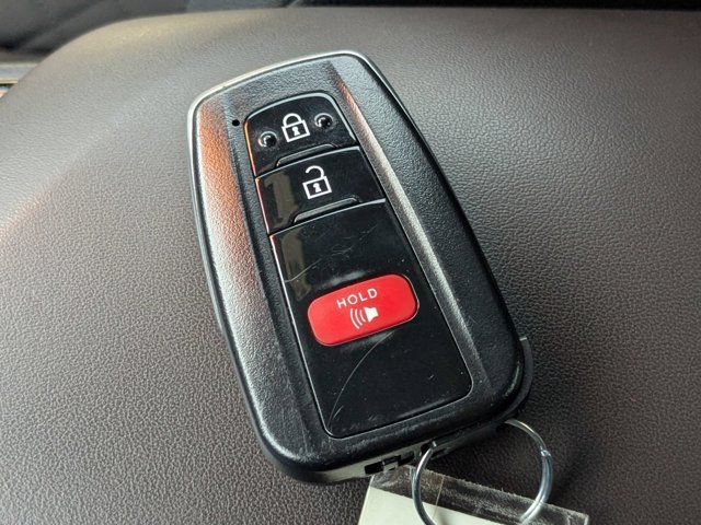 Used 2019 Toyota C-HR Limited FWD image 29