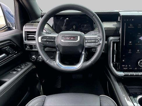 Used 2025 GMC Yukon Elevation RWD image 6
