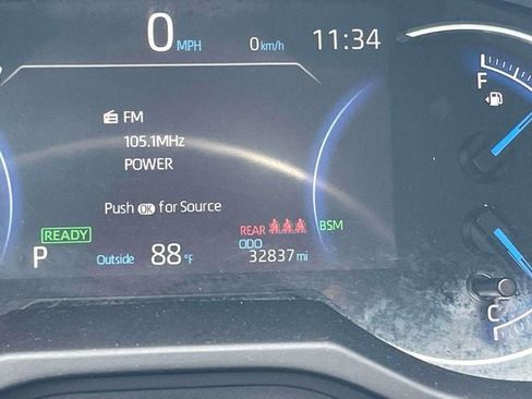 Used 2025 Toyota RAV4 XLE AWD/4WD image 29