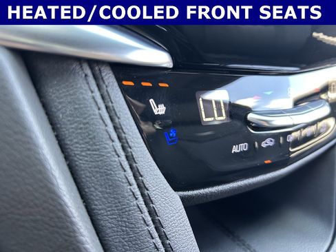Used 2024 Cadillac XT6 Sport w/ Technology Package image 6