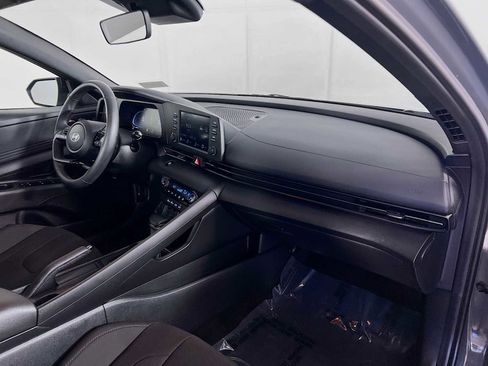 Certified 2025 Hyundai Elantra Sport FWD image 27