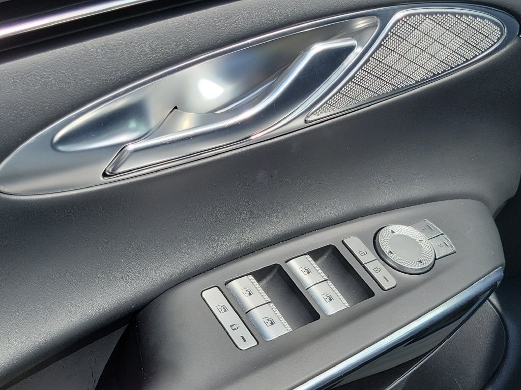 Used 2025 Genesis GV70 2.5T AWD/4WD image 29