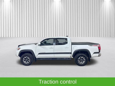 Used 2019 Toyota Tacoma TRD Off-Road image 10