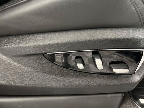 Used 2020 Cadillac Escalade ESV Premium Luxury w/ Escalade Sport Edition RWD image 17