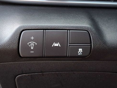 Used 2023 Hyundai Elantra SEL w/ Convenience Package FWD image 25