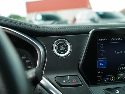Used 2021 Chevrolet Blazer LT FWD image 28