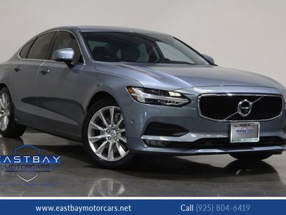 Used 2017 Volvo S90 T6 Momentum w/ Vision Package