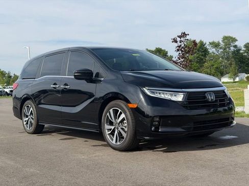 Used 2024 Honda Odyssey Touring image 1