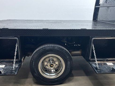 Used 2022 RAM 3500 Tradesman w/ Chrome Appearance Group AWD/4WD image 13