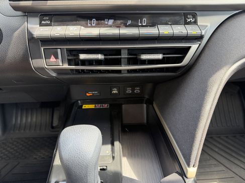 Used 2025 Toyota Camry LE FWD image 26