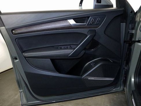 Used 2025 Audi Q5 e Premium Plus w/ Premium Plus Package image 26