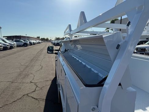 New 2026 Ford F250 XL w/ XL Chrome Package image 16