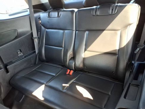 Used 2022 Ford Explorer XLT w/ Equipment Group 202A AWD/4WD image 12