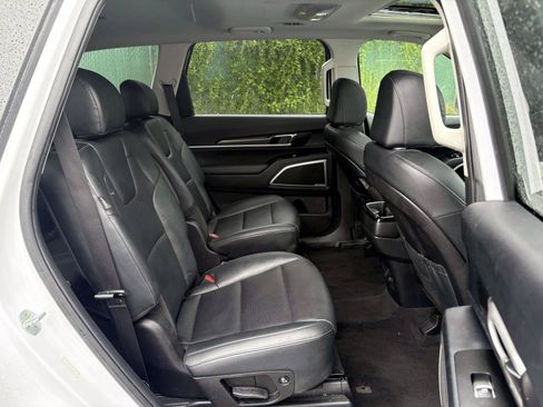 Certified 2023 Kia Telluride S w/ S Sunroof Package FWD image 25
