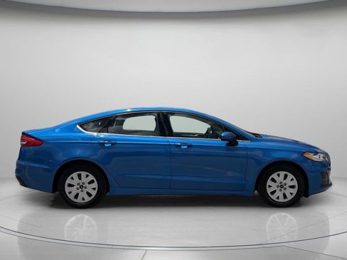 Used 2019 Ford Fusion S FWD image 2