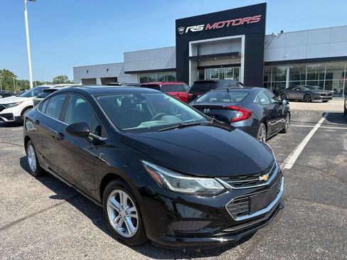 Used 2016 Chevrolet Cruze LT FWD image 1