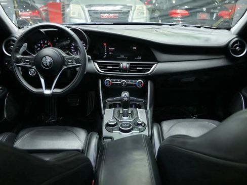 Used 2017 Alfa Romeo Giulia Ti w/ TI 19" Sport Package image 28