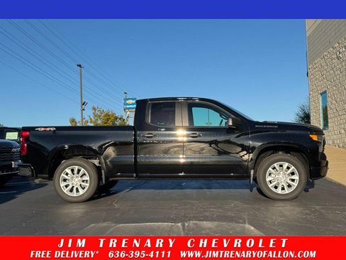 New 2026 Chevrolet Silverado 1500 Custom w/ LPO, Dark Essentials Package AWD/4WD image 26