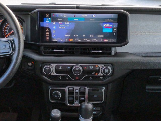 Used 2025 Jeep Gladiator Sport AWD/4WD image 17