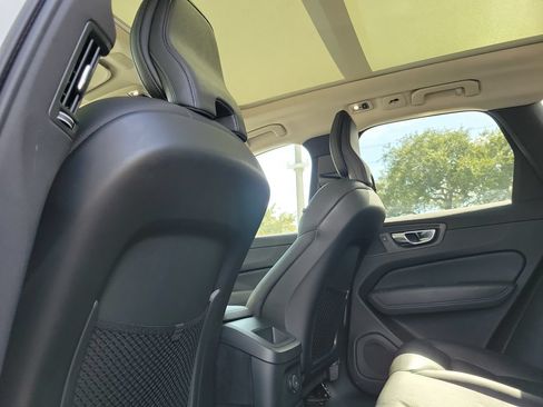 Used 2021 Volvo XC60 T8 Inscription Expression w/ Protection Package Premier AWD/4WD image 18
