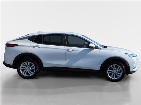 New 2026 Buick Envista Preferred w/ Convenience II Package image 3