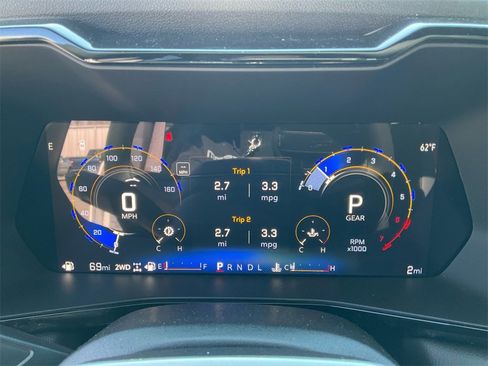 New 2025 Chevrolet Colorado LT w/ LT Convenience Package image 11