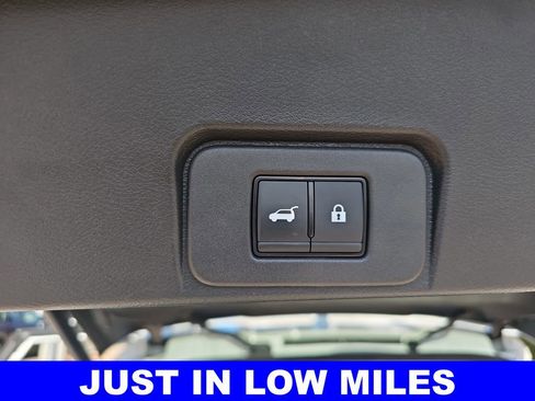 Used 2024 Nissan Rogue SV image 13