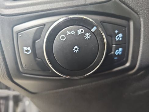 Used 2014 Ford Focus SE FWD image 29