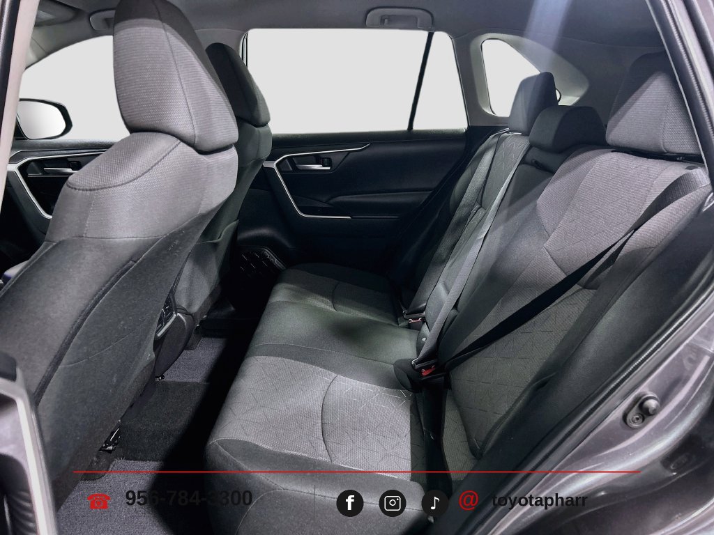 Used 2024 Toyota RAV4 XLE AWD/4WD image 21