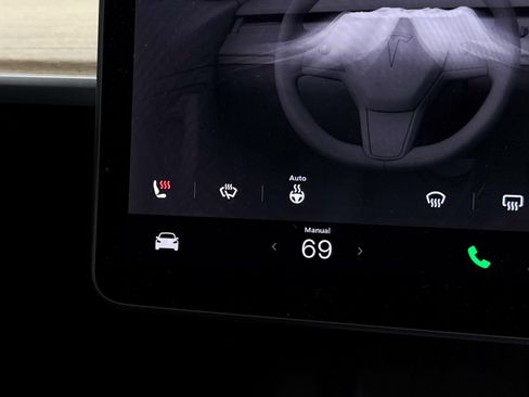Used 2022 Tesla Model Y Performance AWD/4WD image 28