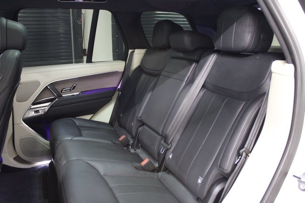 Used 2023 Land Rover Range Rover SE AWD/4WD image 38