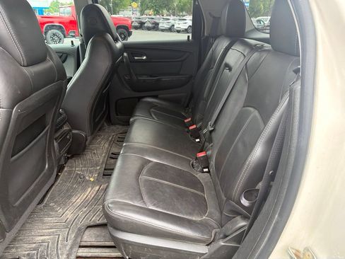 Used 2014 GMC Acadia SLT AWD/4WD image 9