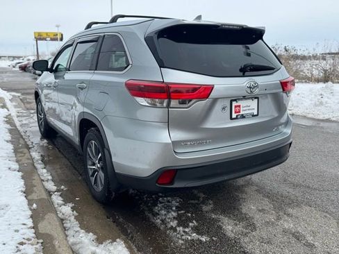 Certified 2019 Toyota Highlander XLE image 44