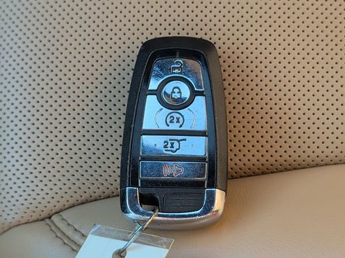 Used 2022 Lincoln Corsair Reserve AWD/4WD image 39