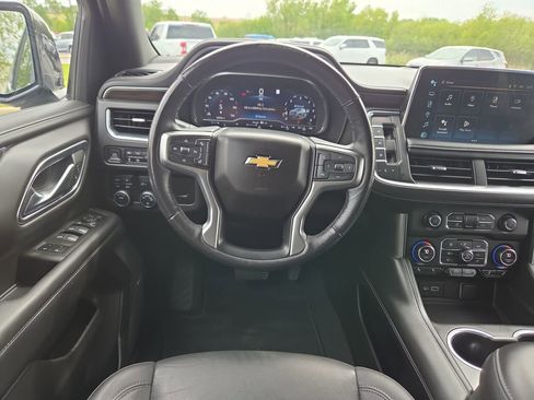 Certified 2022 Chevrolet Tahoe LT w/ Luxury Package AWD/4WD image 12