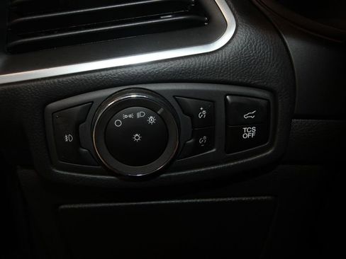 Used 2023 Ford Edge Titanium AWD/4WD image 11