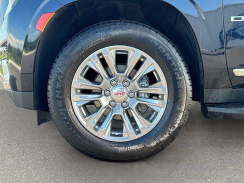 Used 2023 GMC Yukon Denali RWD image 33