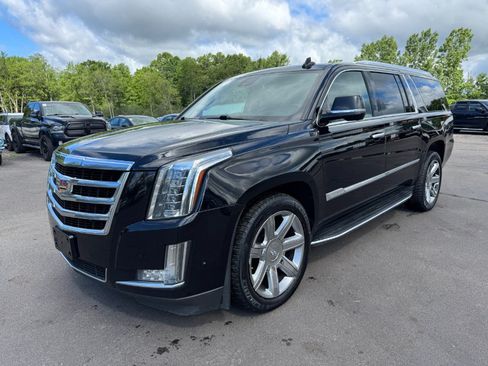 Used 2020 Cadillac Escalade ESV Luxury AWD/4WD image 1