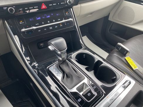 Used 2022 Kia Carnival SX image 39