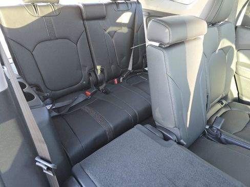 New 2025 Honda Pilot Touring image 24