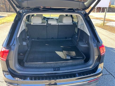Used 2020 Volkswagen Tiguan SEL image 20